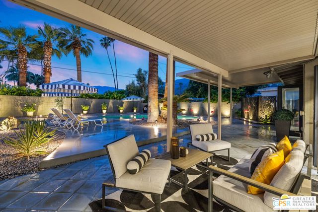 1251 E San Lorenzo Road, Palm Springs CA: https://media.crmls.org/mediaz/f4e76230-1f50-43da-b8be-988c9e14366f.jpg