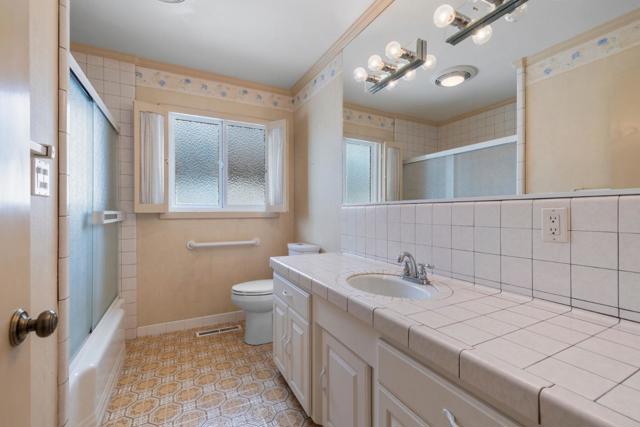 101 Bronson Street, Watsonville CA: https://media.crmls.org/mediaz/f4e7bdf3-e9c2-44eb-8c7f-376b12bc69f4.jpg