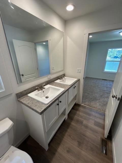 1025 Amber Loop, Grass Valley CA: https://media.crmls.org/mediaz/f4e8009f-12cb-4a64-b462-822565f7d2ff.jpg