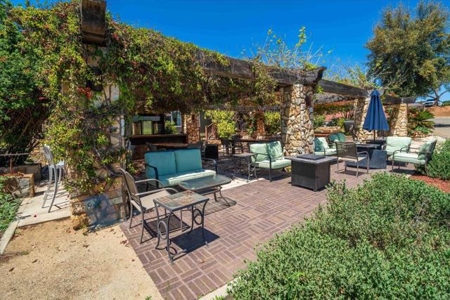 25260 E Old Julian Hwy, Ramona CA: https://media.crmls.org/mediaz/f4e80f4d-eb5c-4bd7-994e-3160330c476d.jpg
