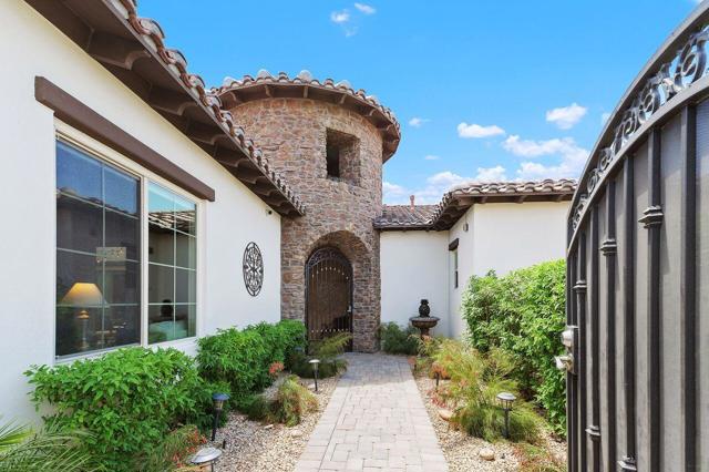 49537 Rock Rose Drive, Indio CA: https://media.crmls.org/mediaz/f4e8b04d-9298-4a2b-bfba-7c1c0326192c.jpg