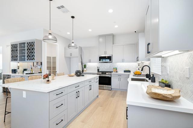 48129 Barrymore St. Street, Indio CA: https://media.crmls.org/mediaz/f4e8f51a-5496-4834-9518-1aaf22022a5c.jpg