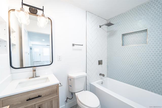 2073 79 Reed Ave, San Diego CA: https://media.crmls.org/mediaz/f4e98076-3ac9-49ae-ab85-bf06594be77d.jpg