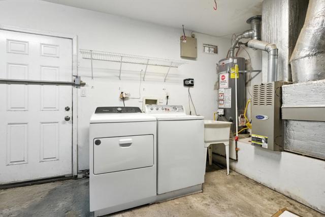2930 Magnolia Street, Oakland CA: https://media.crmls.org/mediaz/f4ea0c10-1c33-41d8-b7ff-4a756e3ec1ad.jpg