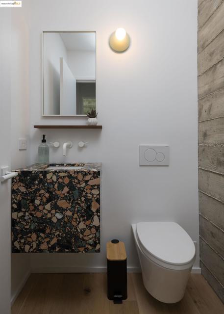 1136 Keith Ave, Berkeley CA: https://media.crmls.org/mediaz/f4eae335-a4ac-47e2-84f7-06a820143b14.jpg