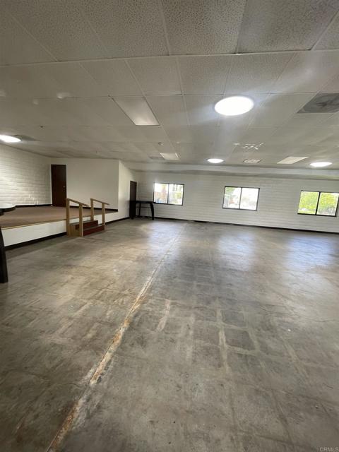 913 S Grand Avenue, San Jacinto CA: https://media.crmls.org/mediaz/f4eaecde-124a-477b-8d6c-2987e090998e.jpg