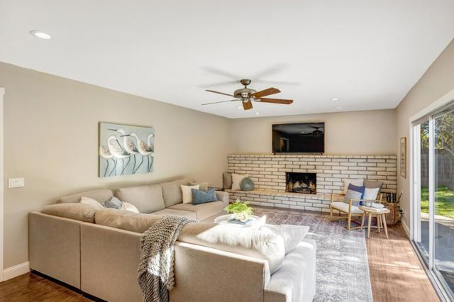 15410 Oak Hills Drive, Salinas CA: https://media.crmls.org/mediaz/f4eb2518-552f-4727-833b-bcc622351991.jpg