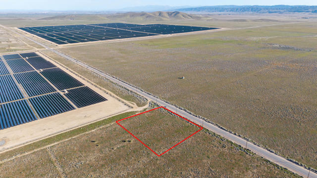 217 Ave D Pav 175 Stw N, Fairmont CA: https://media.crmls.org/mediaz/f4ebaf40-8a71-4e19-bd4e-7da9b59e83e1.jpg