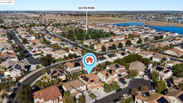 115 Tennyson Ct, Discovery Bay CA: https://media.crmls.org/mediaz/f4ed8e22-09db-4ced-9812-4305e470fb70.jpg