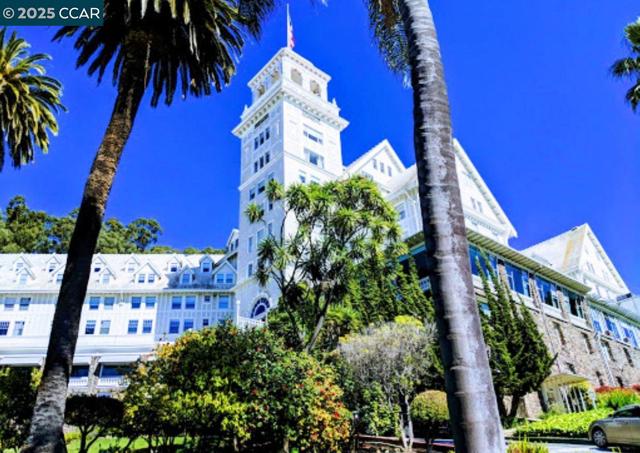 5 Besito Ave. @ Drury Rd., Oakland CA: https://media.crmls.org/mediaz/f4ef2bfb-035e-44e8-8814-ad674adedc46.jpg
