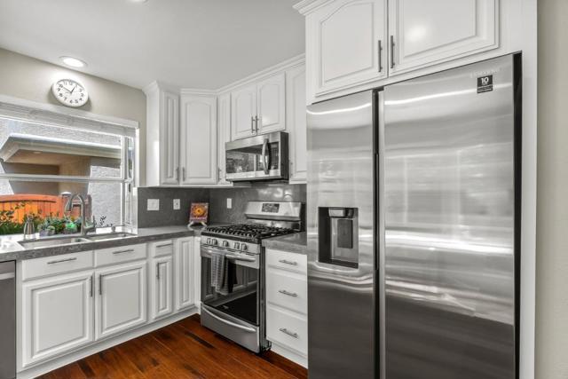 308 Sidesaddle Circle, Scotts Valley CA: https://media.crmls.org/mediaz/f4ef6f73-4eed-477a-a5e9-1b68a55c8085.jpg