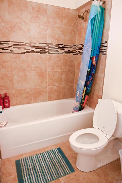 Image 14 of 31 For 4944 Cass Street 205