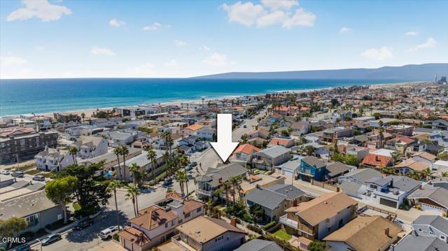 1230 Mandalay Beach Road, Oxnard CA: https://media.crmls.org/mediaz/f4f028df-5a4c-45ac-971a-80abcd393aef.jpg