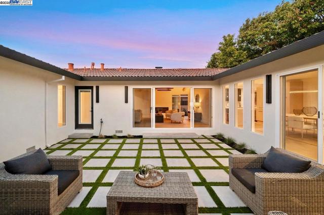 2662 Tuliptree Ln, Santa Clara CA: https://media.crmls.org/mediaz/f4f051f1-cb34-4ae3-a8b8-43c44c2cbad1.jpg