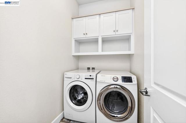 3651 Branding Iron Pl, Dublin CA: https://media.crmls.org/mediaz/f4f098c4-3fdb-43b2-810e-81b20546a8d7.jpg