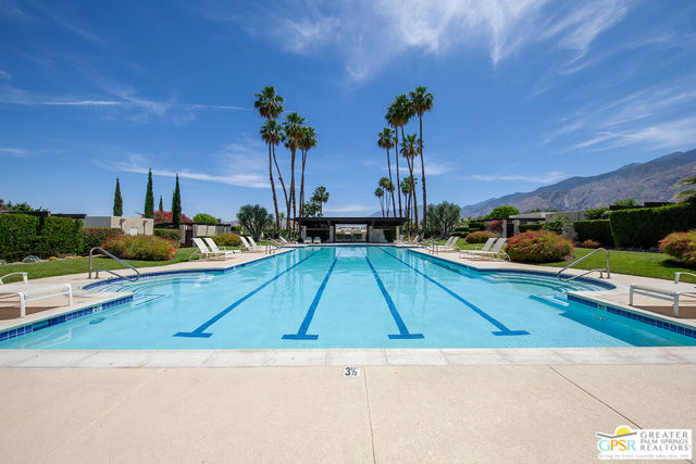 431 N Calle Rolph, Palm Springs CA: https://media.crmls.org/mediaz/f4f0cffd-b606-4849-9fbf-a04d7099ce0e.jpg