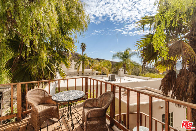 2865 Marquette Drive, Topanga CA: https://media.crmls.org/mediaz/f4f0d30f-ebd7-4563-b479-fbd196a7b6e2.jpg