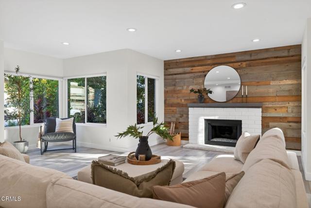 Detail Gallery Image 4 of 44 For 4975 N Buttercreek Rd, Moorpark,  CA 93021 - 4 Beds | 2/1 Baths