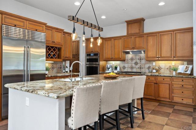 648 California Oak Drive, Vista CA: https://media.crmls.org/mediaz/f4f18df9-d749-4981-a360-9733b5879dc6.jpg