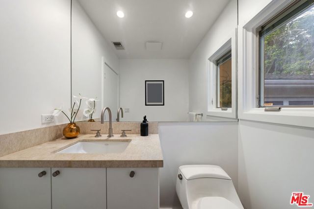 Drew Fenton | 968 Kenfield Avenue Los Angeles CA | MLS: 7503789 Drew Fenton | 968 Kenfield Avenue Los Angeles CA | MLS: 7503789