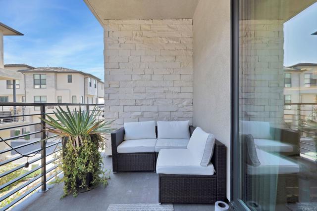 Detail Gallery Image 26 of 61 For 2816 via Alta Pl, San Diego,  CA 92108 - 2 Beds | 2/1 Baths