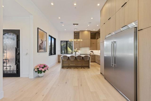 18071 Saratoga Los Gatos Road, Monte Sereno CA: https://media.crmls.org/mediaz/f4f367a4-c2f0-42d0-9687-3162cd4a1ab5.jpg