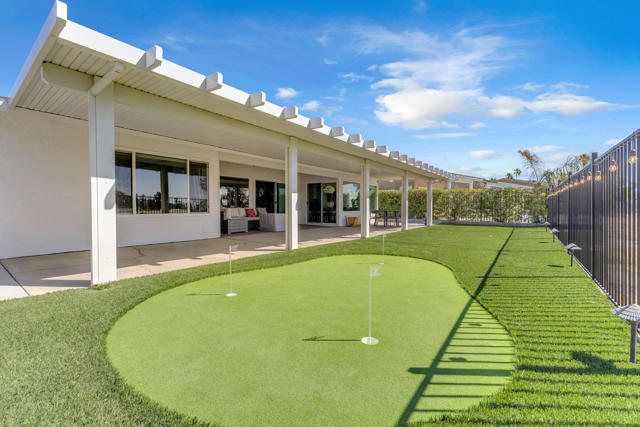 76775 Kentucky Avenue, Palm Desert CA: https://media.crmls.org/mediaz/f4f388b3-ed76-436b-86ba-2f36faa724b4.jpg