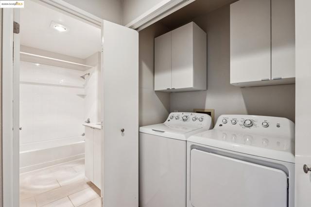 96 Bayside Ct, Richmond CA: https://media.crmls.org/mediaz/f4f39e2f-768e-4be5-a461-9d7dfd57b8d2.jpg