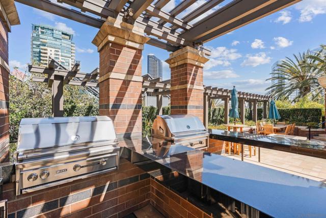 500 W Harbor, San Diego CA: https://media.crmls.org/mediaz/f4f3c300-6ba9-4b8b-888a-3ed3d984b4ad.jpg