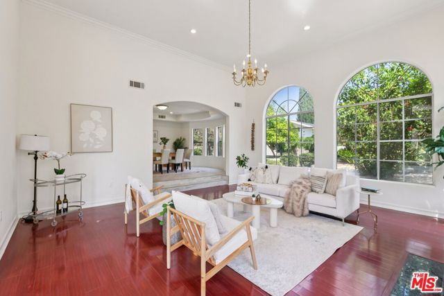 17315 Lassen Street photo 5