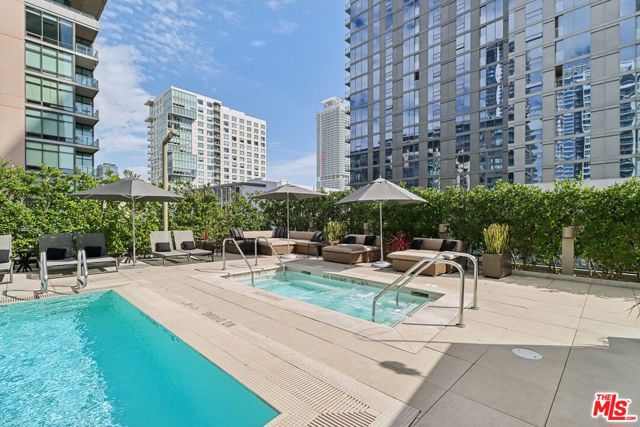 1155 S Grand Avenue, Los Angeles CA: https://media.crmls.org/mediaz/f4f4dfcd-e7c9-4337-919c-f5a91d542e63.jpg