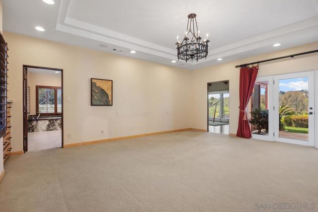 528 Flores de Oro, Rancho Santa Fe CA: https://media.crmls.org/mediaz/f4f4f817-a203-4f68-9441-1466ef007e7b.jpg