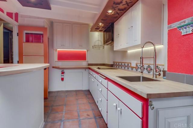 Detail Gallery Image 31 of 73 For 3014 Xenophon St, Point Loma,  CA 92106 - 5 Beds | 3 Baths