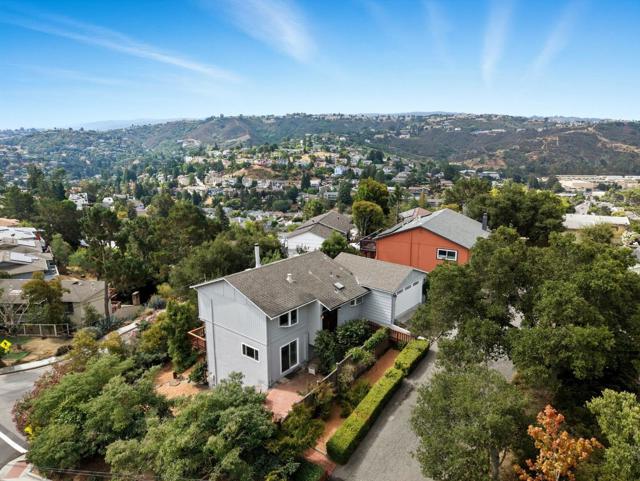 46 Arch Lane, San Carlos CA: https://media.crmls.org/mediaz/f4f58af1-617b-4c3e-8b06-4e926067cd5d.jpg