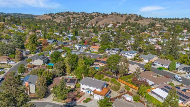 239 Sierra Court, Martinez CA: https://media.crmls.org/mediaz/f4f65952-c53d-4c7a-beb6-6cc09d8e9381.jpg