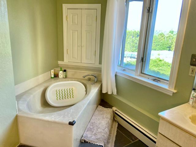 25300 Loma Prieta Avenue, Los Gatos CA: https://media.crmls.org/mediaz/f4f68937-3c9b-4cd4-92c3-d19c634c1d2e.jpg