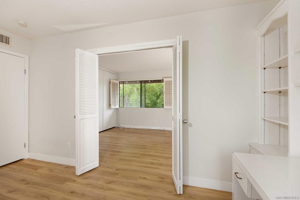 MLS #250042895SD image #33