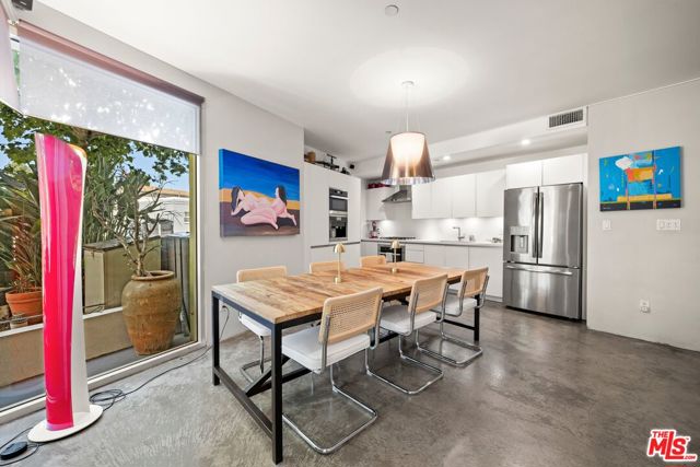 2400 Corinth Avenue, Los Angeles CA: https://media.crmls.org/mediaz/f4f6ee1e-e29e-4710-a026-42aee27d6ace.jpg