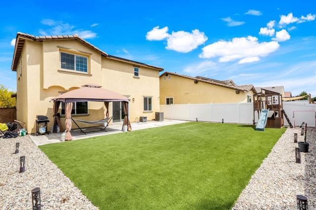 30499 Ridgely Way, Menifee CA: https://media.crmls.org/mediaz/f4f7f7e4-c6b2-4ed7-9eee-297d7737fa22.jpg
