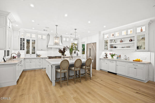 2060 Windover Road, Pasadena CA: https://media.crmls.org/mediaz/f4f9827d-7788-4357-8c24-d94ee7852373.jpg