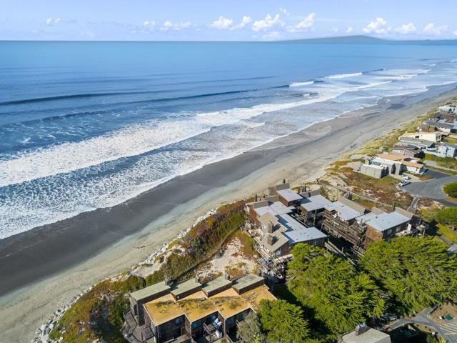 13 Pelican, Watsonville CA: https://media.crmls.org/mediaz/f4fa0875-8c50-4855-b00c-6aac46664888.jpg