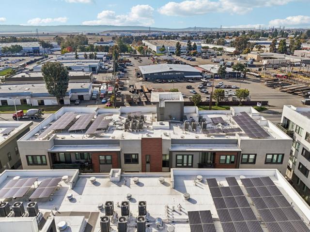 45058 Fremont Boulevard, Fremont CA: https://media.crmls.org/mediaz/f4faff18-a152-4504-99fa-77c7edd29858.jpg