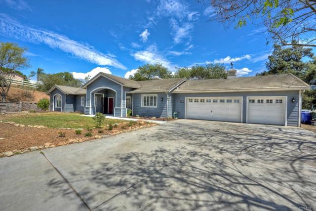 31503 Stardust Lane, Valley Center CA: https://media.crmls.org/mediaz/f4fd9dad-a855-43f8-8074-3dd7b298776e.jpg