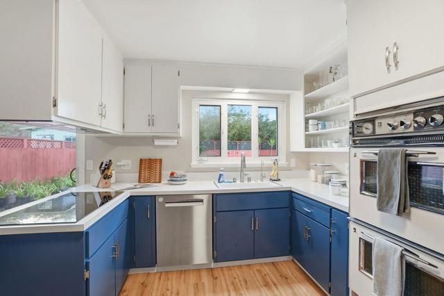 312 Alta Mesa Drive, South San Francisco CA: https://media.crmls.org/mediaz/f4fdc8f3-79bd-41e0-87a5-89c2a20c4a0a.jpg