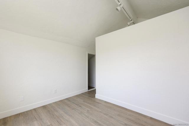 1532 Grand Teton Ct, Chula Vista CA: https://media.crmls.org/mediaz/f4fdfdb2-725e-4256-b3b6-ecd8b935b35c.jpg