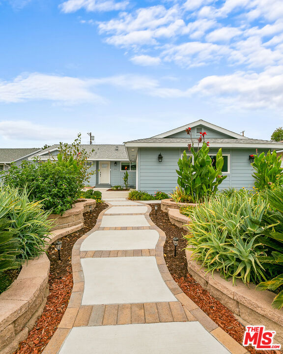 8541 Melvin Avenue photo 3