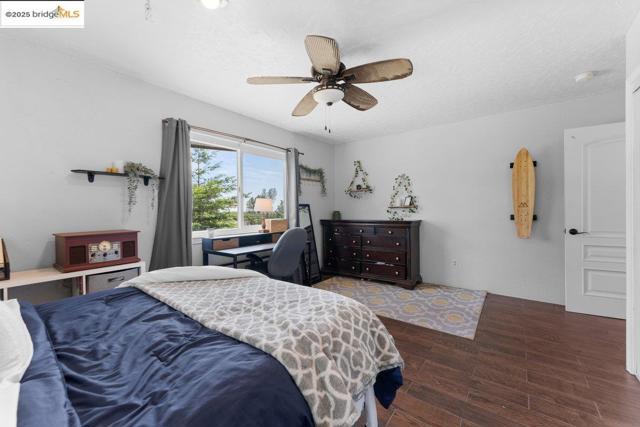 Image 23 of 36 For 15086 Vista Knolls