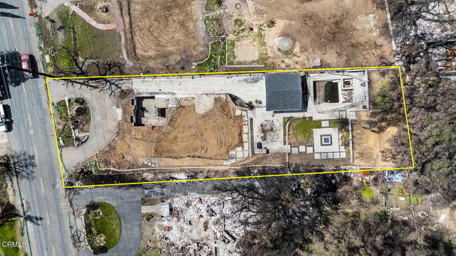 369 E Altadena Dr, Altadena CA: https://media.crmls.org/mediaz/f4fe58e0-4421-4444-a09b-4fd6bb57a400.jpg
