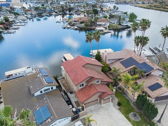 4892 South Pt, Discovery Bay CA: https://media.crmls.org/mediaz/f4ff4605-b0ae-404d-b6d8-7b7e0dd2de18.jpg