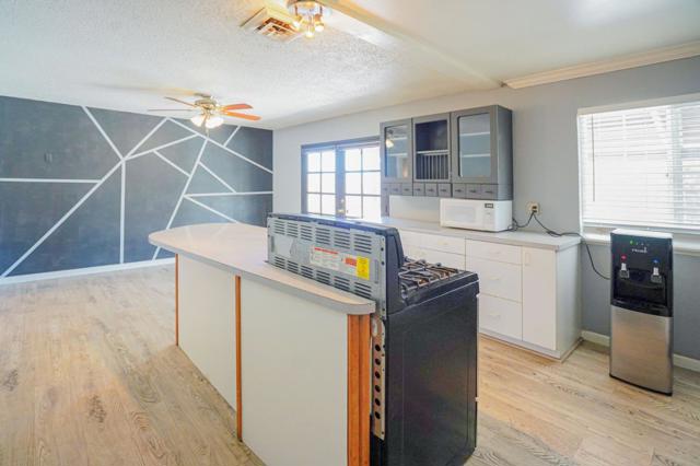 702 El Portal Avenue, Manteca CA: https://media.crmls.org/mediaz/f4ff8eff-8d36-4a94-91fd-018ecd68b803.jpg